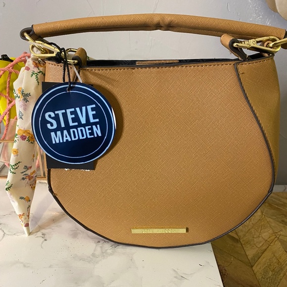 Steve Madden Handbags - Steve Madden Bfrayy Saddle Mini Bucket Purse NWT